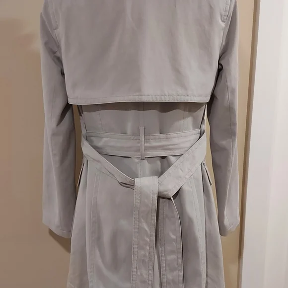 Light Weight Trench - Picture 6 of 6